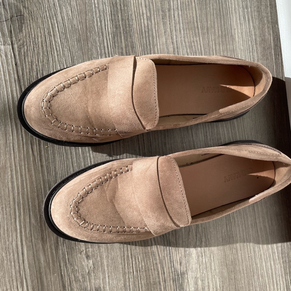 Old Navy Women's Tan Moccasins